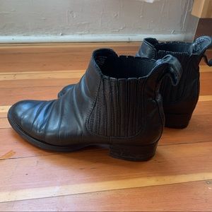 Ariat Chelsea Boots